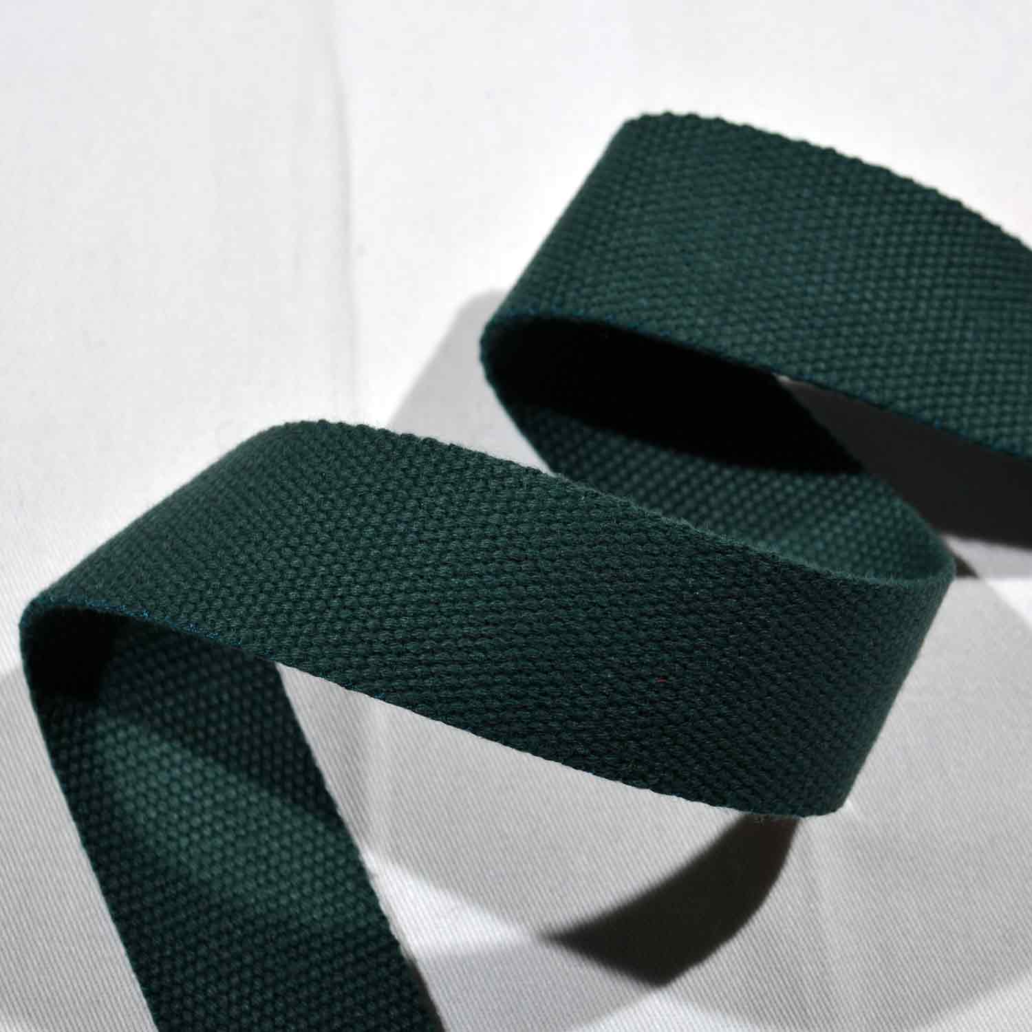Gurtband 4cm Uni - in vielen verschiedenen Farben Gurtband 4cm Uni - in vielen verschiedenen Farben