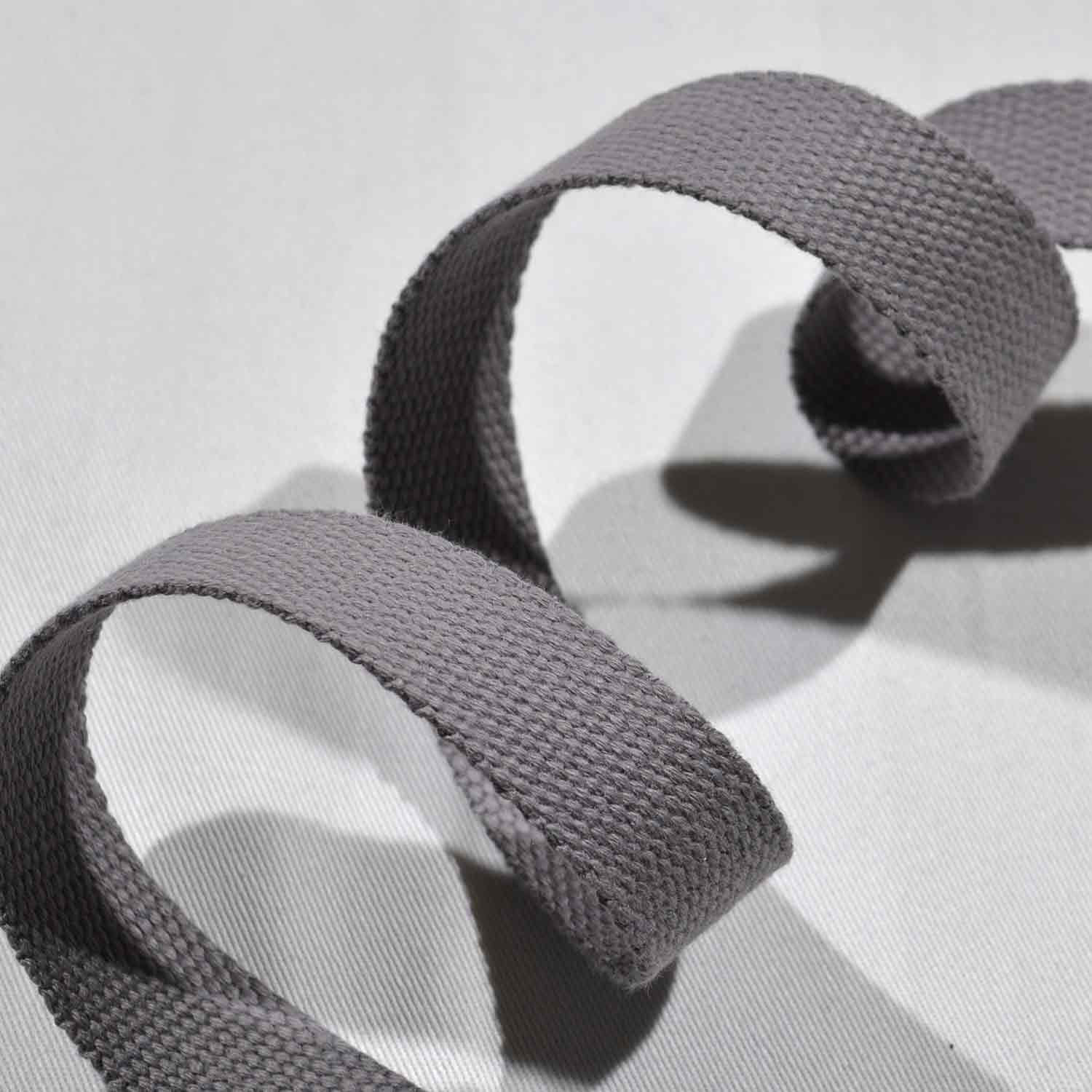 Gurtband 2,5cm Uni Taupe - 1011 Gurtband 2,5cm Uni Taupe - 1011