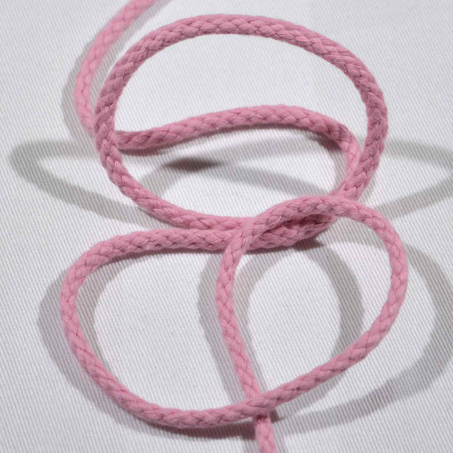 Baumwoll-Kordel dünn Uni - in vielen verschiedenen Farben Baumwoll-Kordel dünn Uni - in vielen verschiedenen Farben