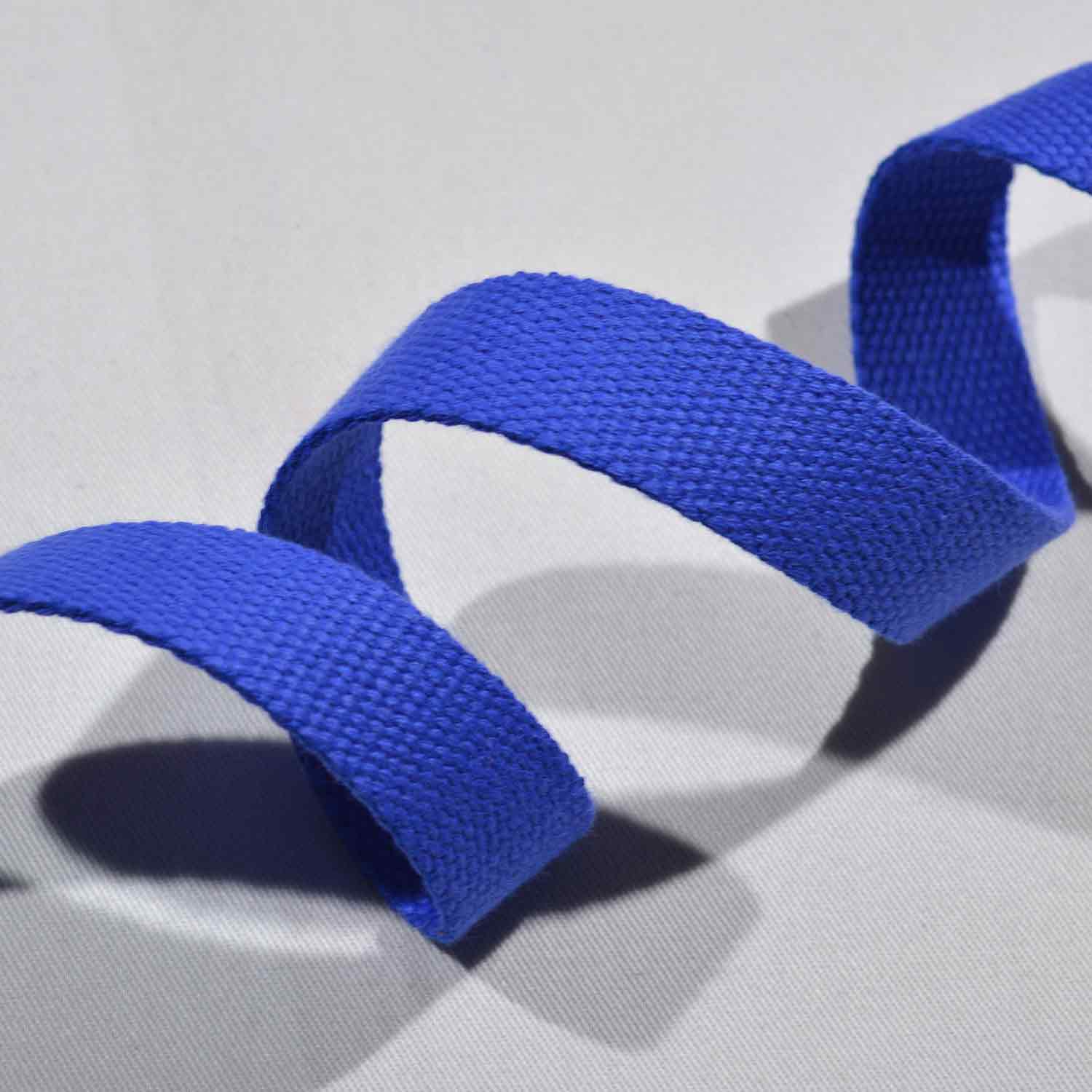 Gurtband 2,5cm Uni - in vielen verschiedenen Farben Gurtband 2,5cm Uni - in vielen verschiedenen Farben